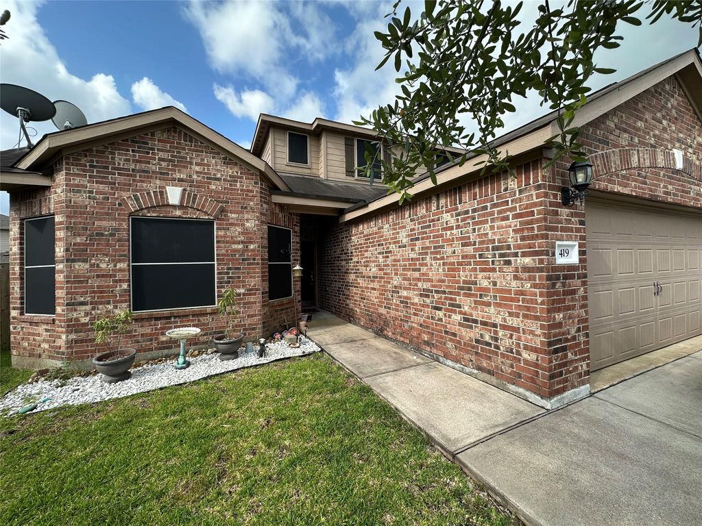 419 Turquoise Trade Drive, La Marque, TX 77568
