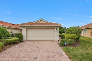 8379 Karina CT, Naples, FL 34114