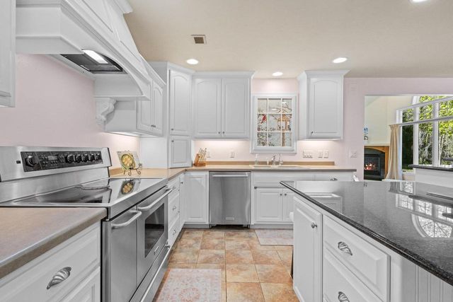 8045 SAQUARO COURT, Neenah, WI 54956