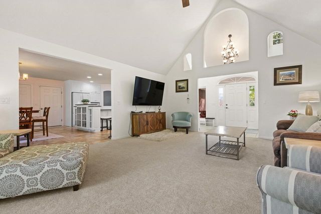 8045 SAQUARO COURT, Neenah, WI 54956