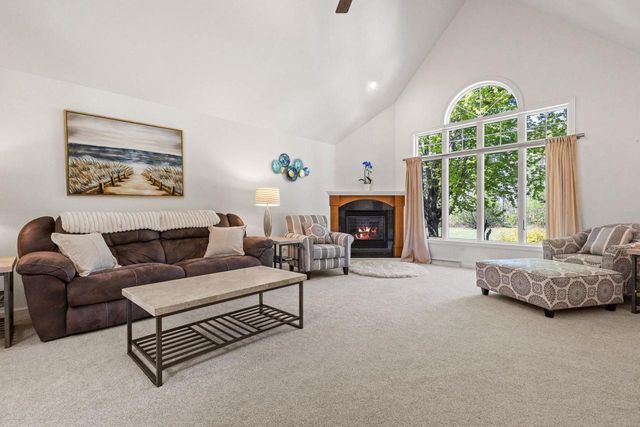 8045 SAQUARO COURT, Neenah, WI 54956