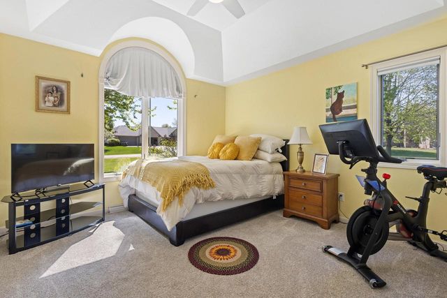 8045 SAQUARO COURT, Neenah, WI 54956