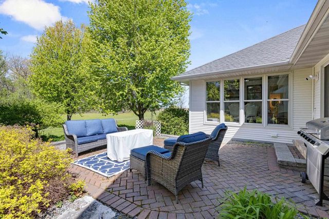 8045 SAQUARO COURT, Neenah, WI 54956