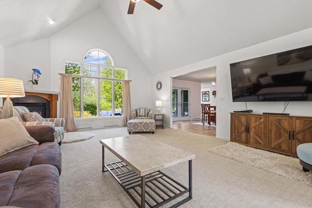 8045 SAQUARO COURT, Neenah, WI 54956