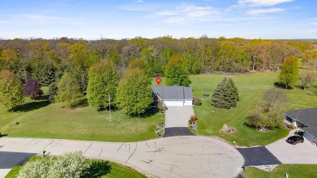 8045 SAQUARO COURT, Neenah, WI 54956