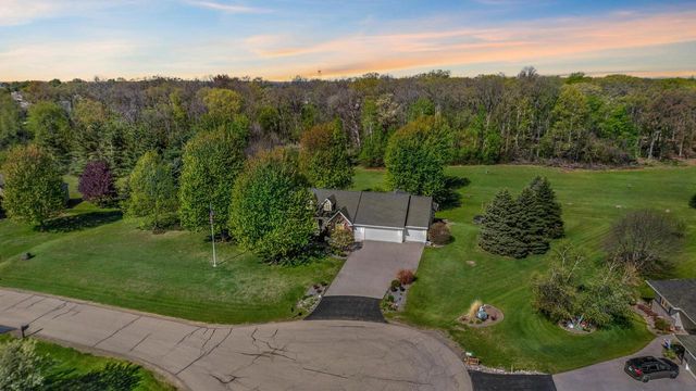 8045 SAQUARO COURT, Neenah, WI 54956