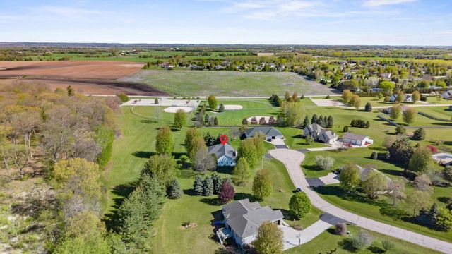 8045 SAQUARO COURT, Neenah, WI 54956