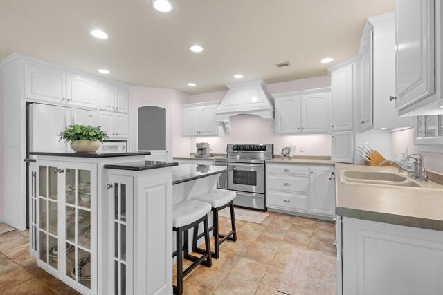 8045 SAQUARO COURT, Neenah, WI 54956