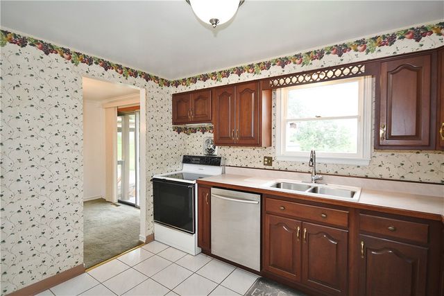 371 Chess St, Bridgeville, PA 15017