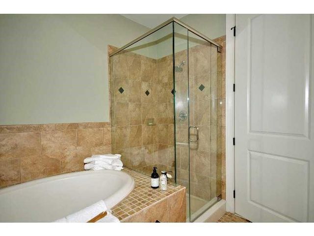 3635 E Paces Circle 1107, Atlanta, GA 30326