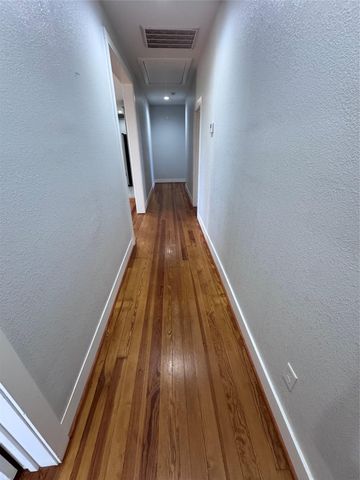 939 Knape RD, La Grange, TX 78945