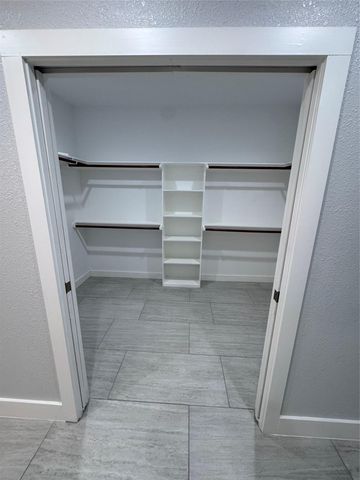 939 Knape RD, La Grange, TX 78945