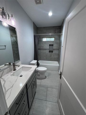 939 Knape RD, La Grange, TX 78945