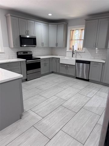 939 Knape RD, La Grange, TX 78945