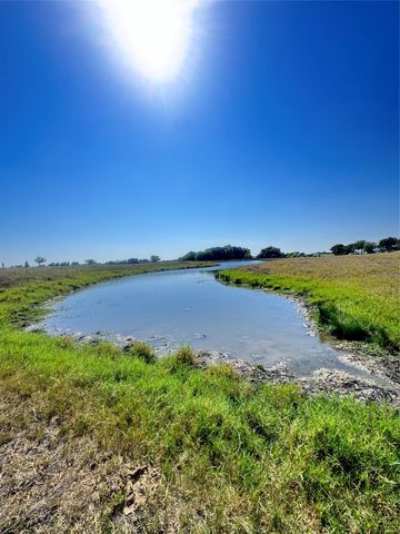 939 Knape RD, La Grange, TX 78945