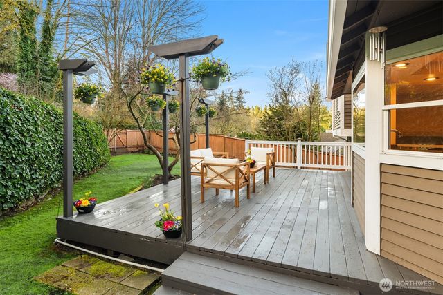 13265 SE 55th Place, Bellevue, WA 98006