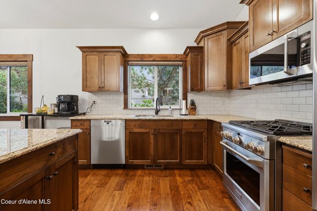11763 N Rocking R RD, Hayden, ID 83835