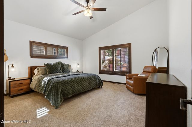 11763 N Rocking R RD, Hayden, ID 83835