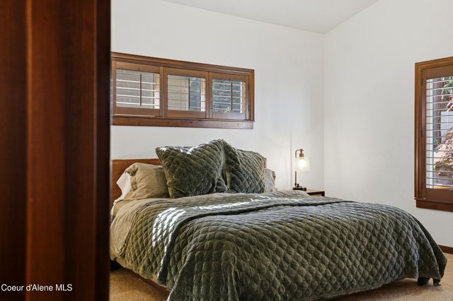 11763 N Rocking R RD, Hayden, ID 83835