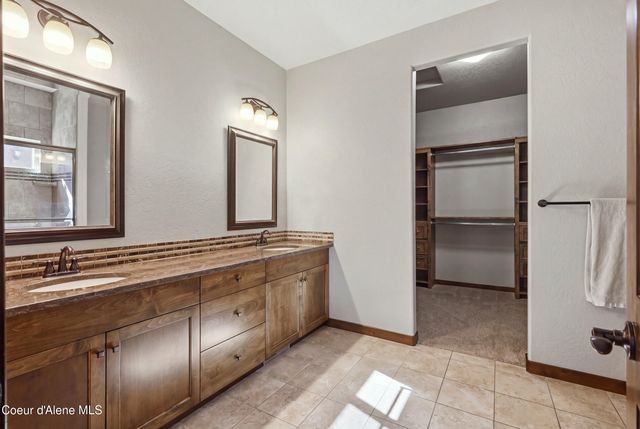 11763 N Rocking R RD, Hayden, ID 83835