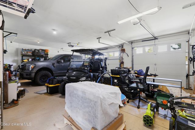 11763 N Rocking R RD, Hayden, ID 83835