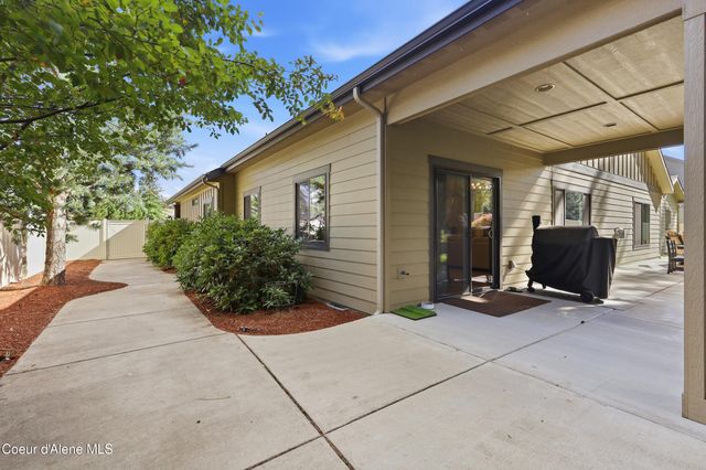 11763 N Rocking R RD, Hayden, ID 83835