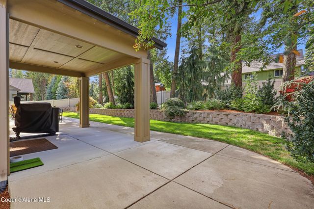 11763 N Rocking R RD, Hayden, ID 83835