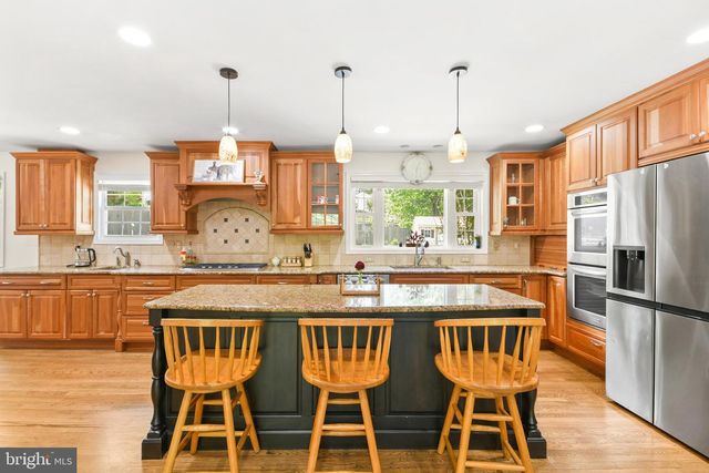 24604 CUTSAIL DR, Damascus, MD 20872