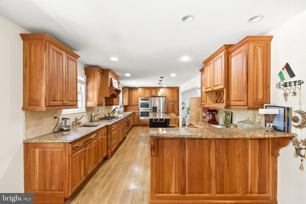 Image 33 of property listing at 24604 CUTSAIL DR, Damascus, MD 20872