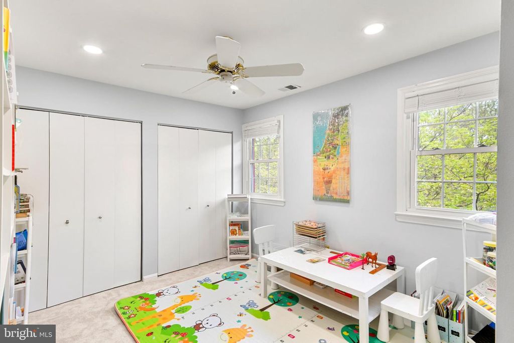 Image 43 of property listing at 24604 CUTSAIL DR, Damascus, MD 20872