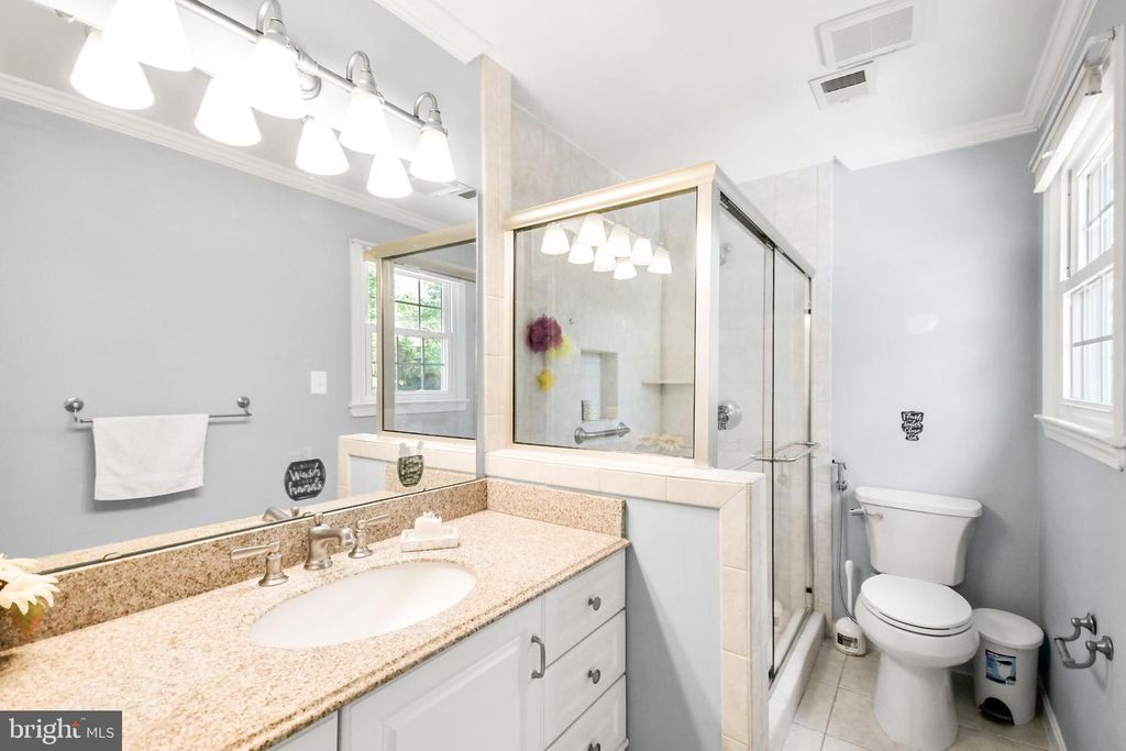 Image 45 of property listing at 24604 CUTSAIL DR, Damascus, MD 20872