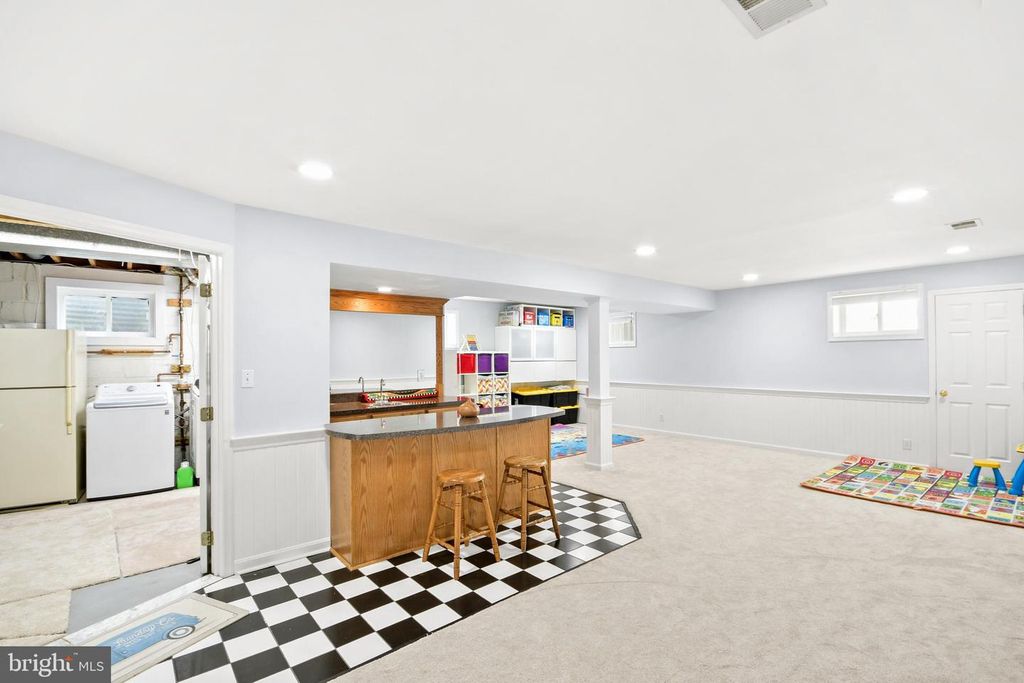 Image 47 of property listing at 24604 CUTSAIL DR, Damascus, MD 20872