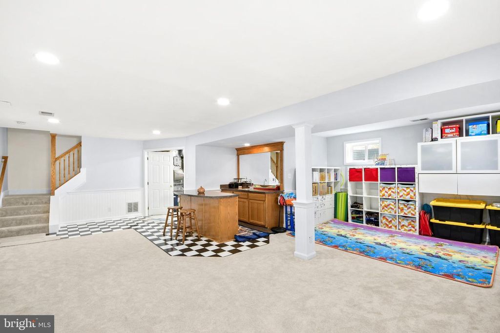 Image 48 of property listing at 24604 CUTSAIL DR, Damascus, MD 20872