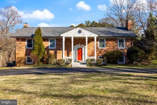 5039 PRESTWICK DRIVE, Fairfax, VA 22030