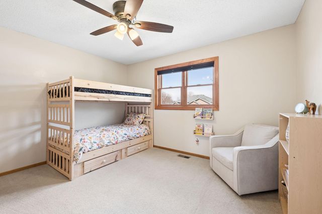 9489 Hames Avenue S, Cottage Grove, MN 55016