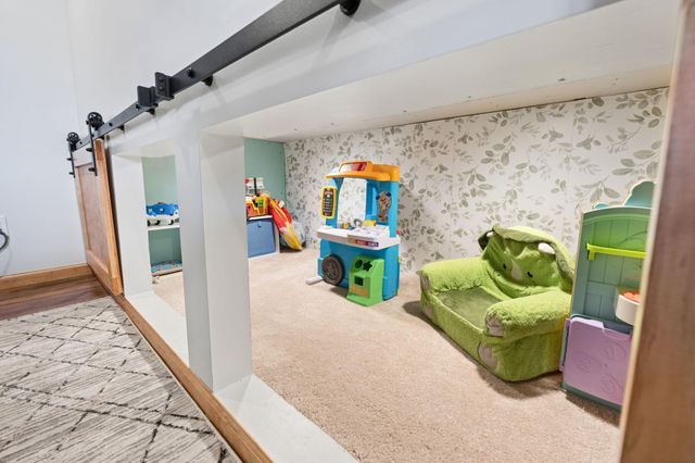 9489 Hames Avenue S, Cottage Grove, MN 55016