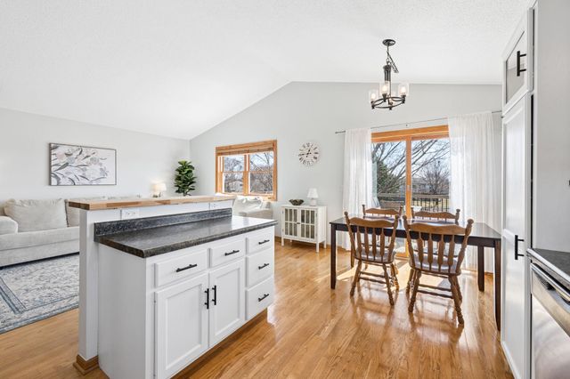 9489 Hames Avenue S, Cottage Grove, MN 55016