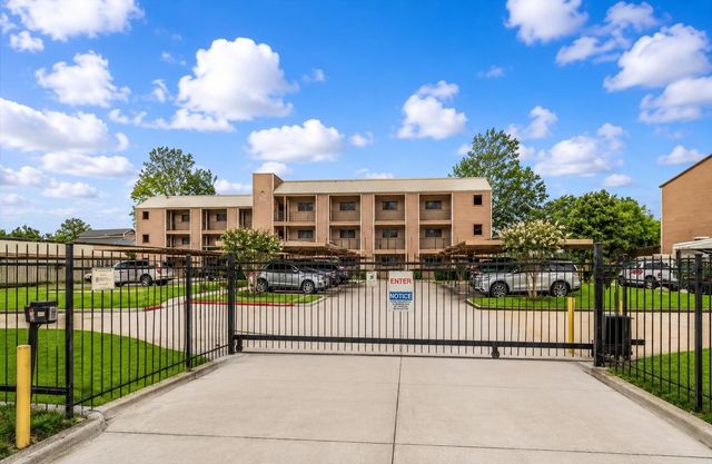 15575 Marina Drive 316C, Conroe, TX 77356