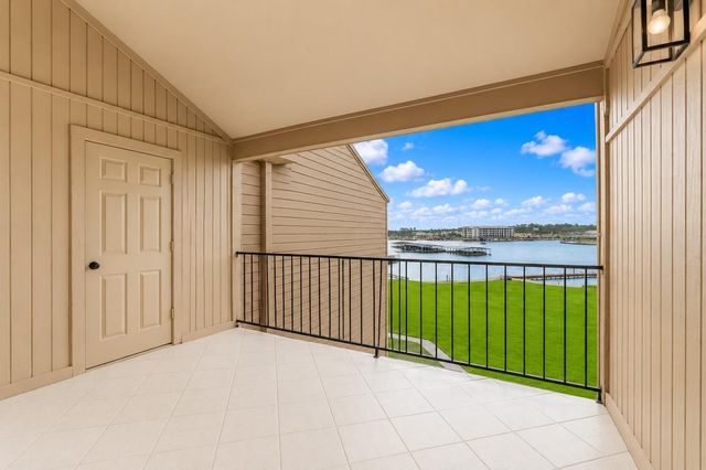15575 Marina Drive 316C, Conroe, TX 77356
