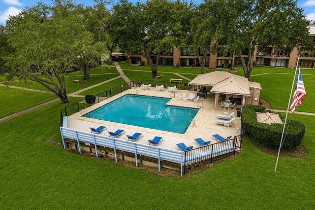 15575 Marina Drive 316C, Conroe, TX 77356