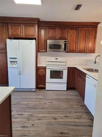 305 Seeman CT, Virginia Beach, VA 23452