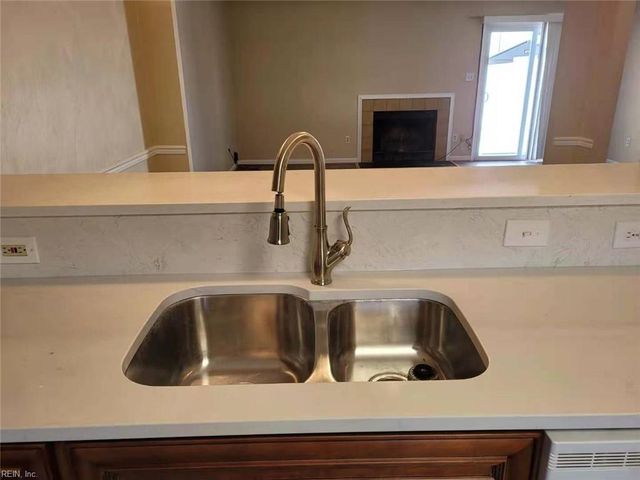 305 Seeman CT, Virginia Beach, VA 23452