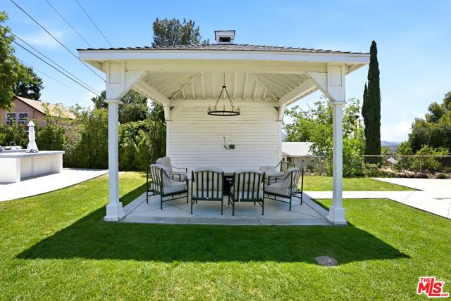 10416 Glory Avenue, Tujunga (los Angeles), CA 91042
