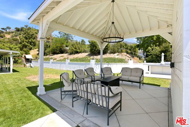 10416 Glory Avenue, Tujunga (los Angeles), CA 91042