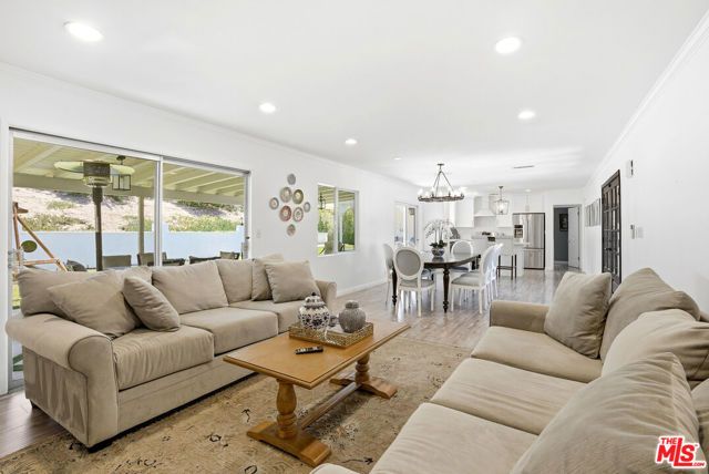 10416 Glory Avenue, Tujunga (los Angeles), CA 91042