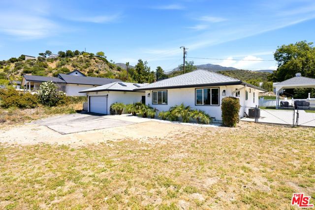 10416 Glory Avenue, Tujunga (los Angeles), CA 91042