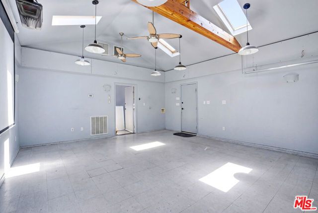 10416 Glory Avenue, Tujunga (los Angeles), CA 91042
