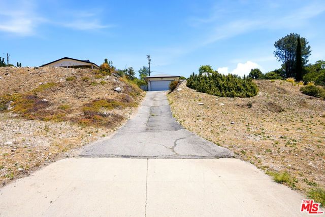 10416 Glory Avenue, Tujunga (los Angeles), CA 91042