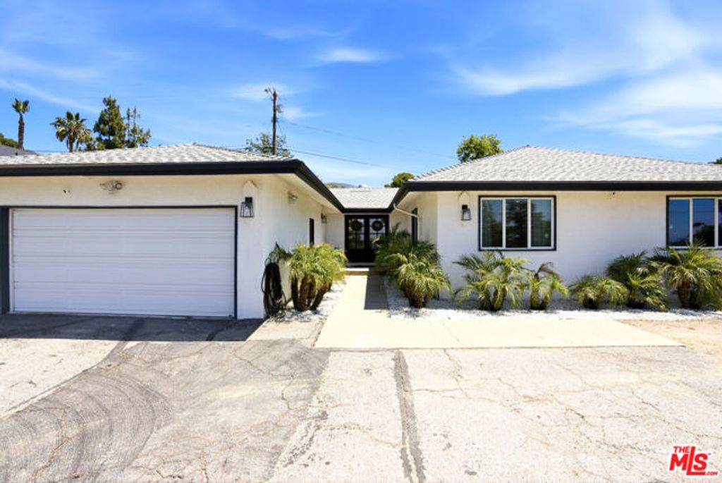 10416 Glory Avenue, Tujunga (los Angeles), CA 91042