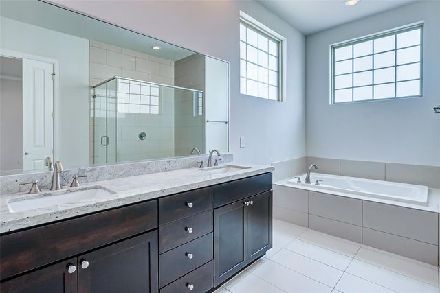 2209 Chenevert Street C, Houston, TX 77003